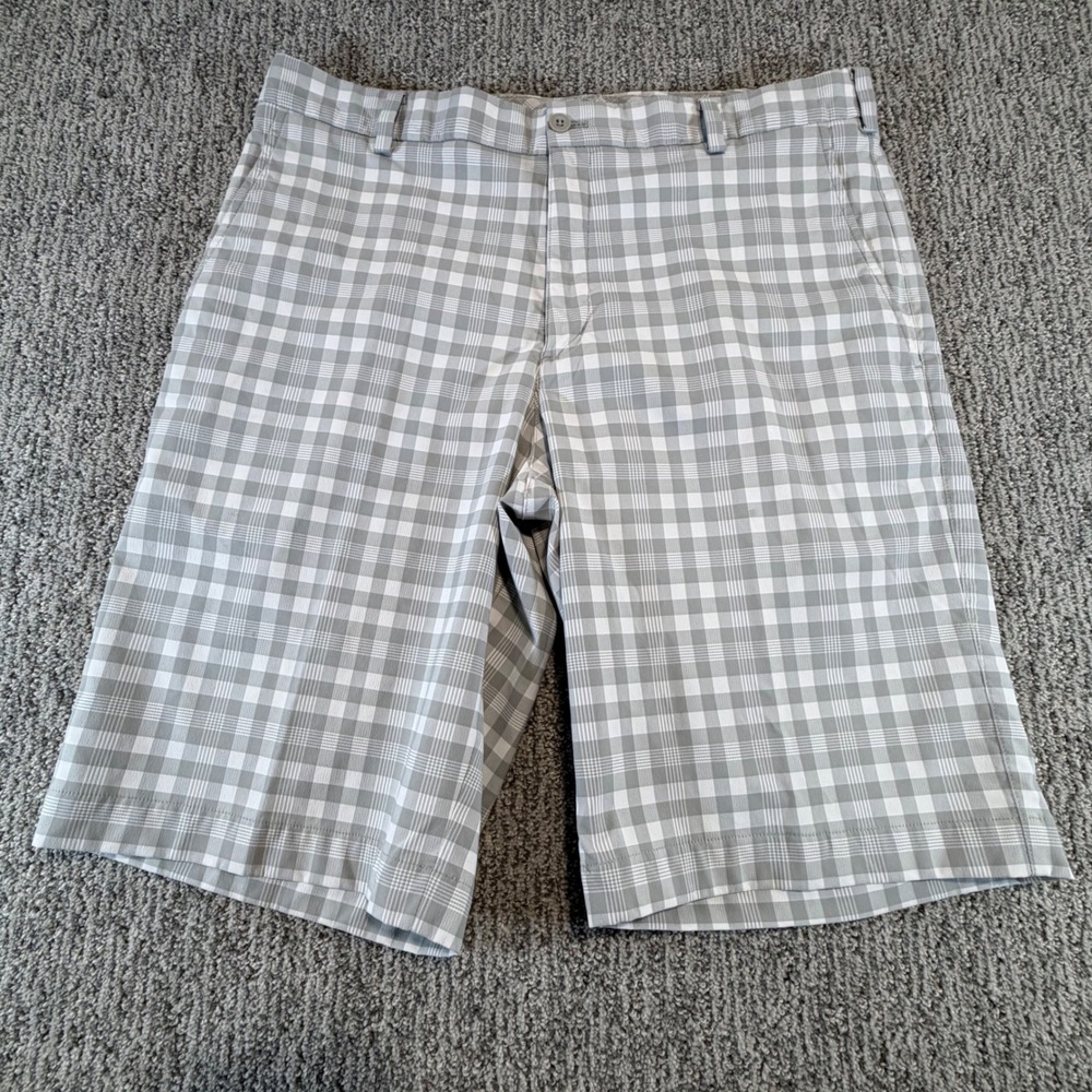 Nike Golf Shorts Mens 34 Grey White Plaid Check Flat Front 452712-061